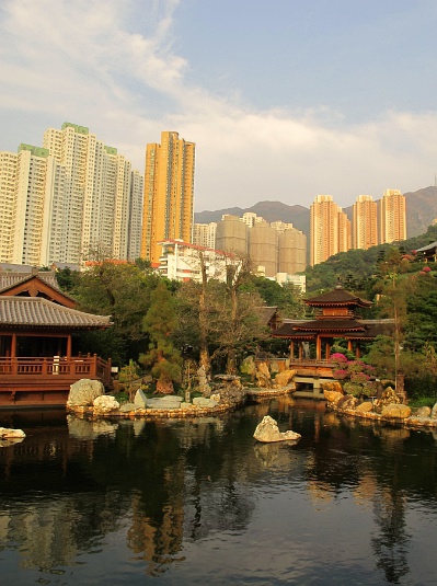 环境很不错的南莲园池，感觉在香港有这么个地方也很神奇